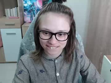 Ambersimard Chaturbate stream image from May 16, 2025