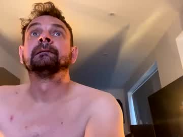 Shyb35 Chaturbate stream image from May 16, 2025