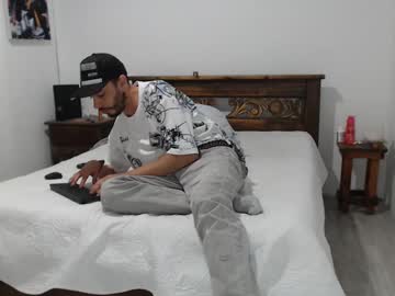Criz_X Chaturbate stream image from May 16, 2025