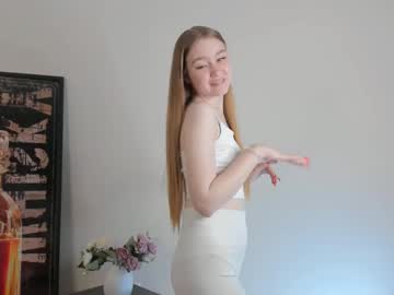 Ishowmary Chaturbate stream image from May 16, 2025