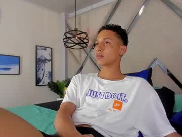 Magicbrown5 Chaturbate stream image from May 16, 2025