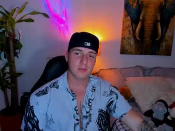 Liam_Oficial Chaturbate stream image from May 16, 2025