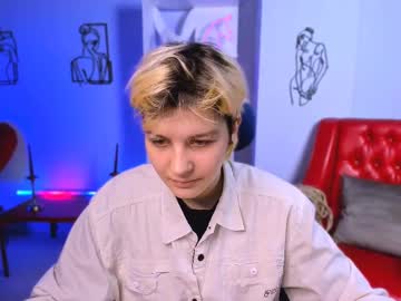 Lili_Muur Chaturbate stream image from May 16, 2025