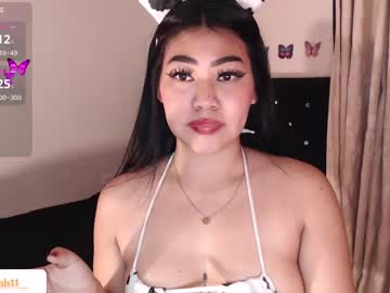 Sarahh_11 Chaturbate stream image from May 16, 2025
