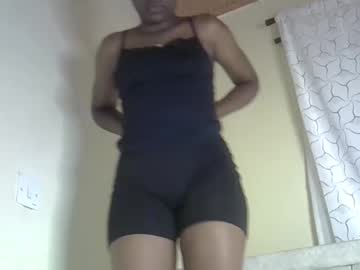 Sexxybitche Chaturbate stream image from May 16, 2025
