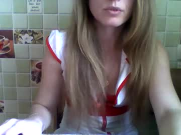 Roxyfox18x Chaturbate stream image from May 16, 2025