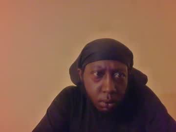 Deviledyam Chaturbate stream image from May 16, 2025