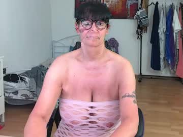 Illymaus Chaturbate stream image from May 16, 2025