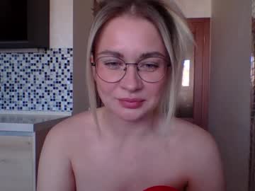Mila__Sunny Chaturbate stream image from May 16, 2025
