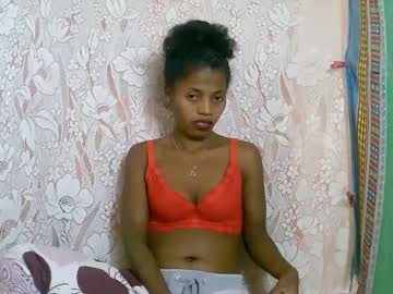 Rosiahot1 Chaturbate stream image from May 16, 2025