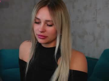 Dorretangel Chaturbate stream image from May 16, 2025