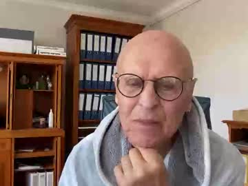 Reteid Chaturbate stream image from May 16, 2025