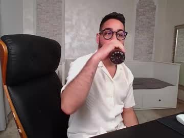 Rykerhunt Chaturbate stream image from May 16, 2025