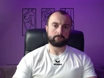 Brindlefly69 Chaturbate stream image from May 16, 2025
