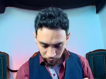 Massimovicenzo Chaturbate stream image from May 16, 2025