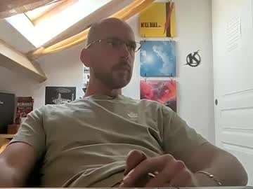 Mikmik91 Chaturbate stream image from May 16, 2025