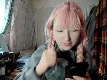 Mmiokki Chaturbate stream image from May 16, 2025
