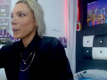 Izzy__Grey Chaturbate stream image from May 16, 2025