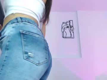Venuslauren Chaturbate stream image from May 16, 2025