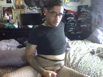 Gothvampfem Chaturbate stream image from May 16, 2025