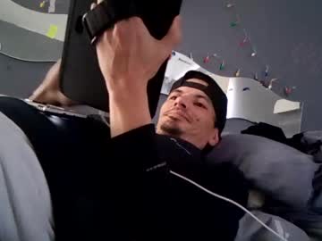 Jpizzy23 Chaturbate stream image from May 16, 2025