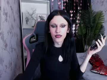 Polinamanson Chaturbate stream image from May 16, 2025