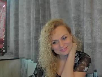 Milanna_X Chaturbate stream image from May 16, 2025