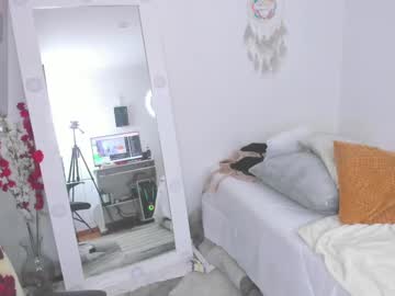 Sharonvelvet Chaturbate stream image from May 16, 2025