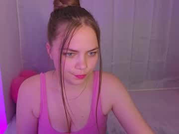 Miaarobinson Chaturbate stream image from May 16, 2025