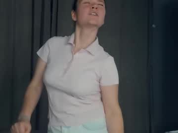 Rexannedobb Chaturbate stream image from May 16, 2025