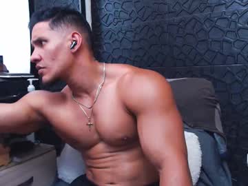 Viktorherrera Chaturbate stream image from May 16, 2025