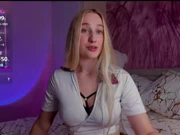 Eva_Mia Chaturbate stream image from May 16, 2025