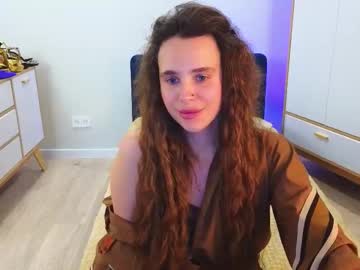 Moon__Room Chaturbate stream image from May 16, 2025