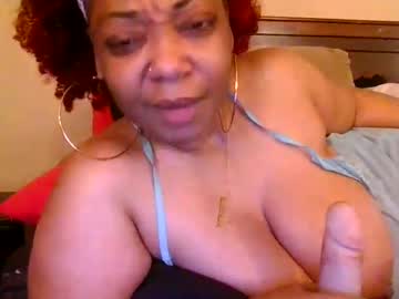 Brownroundrenee Chaturbate stream image from May 16, 2025