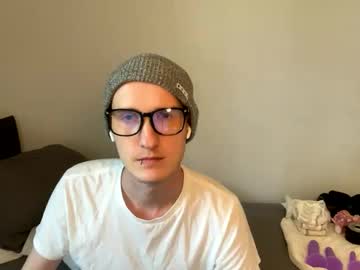 Chadbentley420 Chaturbate stream image from May 16, 2025