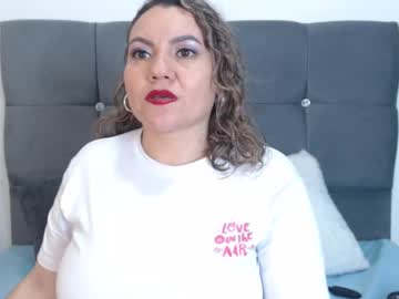 Kerlymature_41 Chaturbate stream image from May 16, 2025
