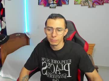 Gametommy Chaturbate stream image from May 16, 2025