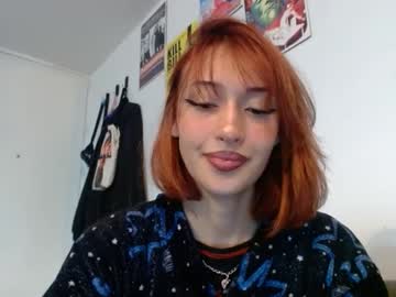 Chloe_Snoww Chaturbate stream image from May 17, 2025