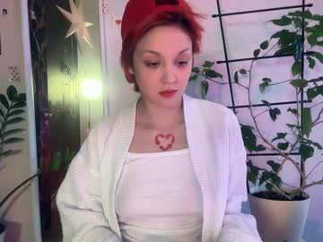 Friendlybomb Chaturbate stream image from May 17, 2025
