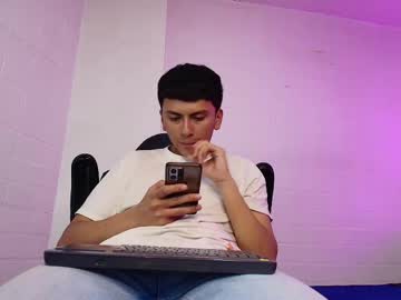 Luckas_Frostt Chaturbate stream image from May 17, 2025
