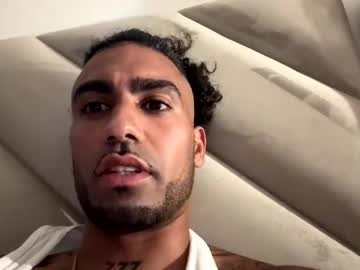 Manlikevee777 Chaturbate stream image from May 17, 2025