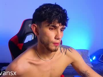 Samevansx Chaturbate stream image from May 17, 2025