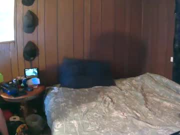 Letzplay215 Chaturbate stream image from May 17, 2025