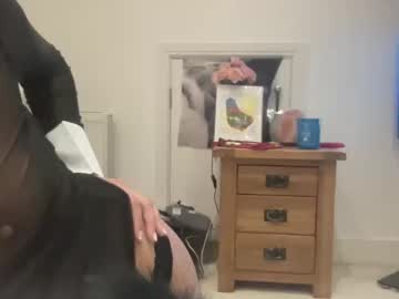 M5fot Chaturbate stream image from May 17, 2025