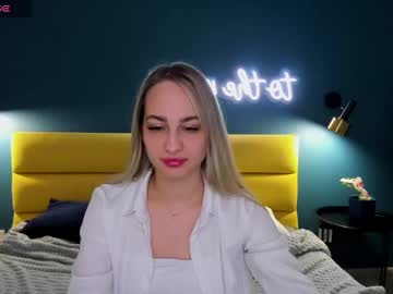 Tracy_Foxy Chaturbate stream image from May 17, 2025