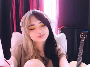 Avi_Nile Chaturbate stream image from May 17, 2025