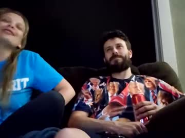 Bjizzin Chaturbate stream image from May 17, 2025