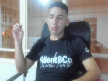 Martinsanta Chaturbate stream image from May 17, 2025