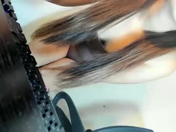Pretty_Darcy Chaturbate stream image from May 17, 2025