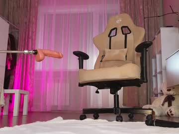Villuuvargas Chaturbate stream image from May 17, 2025